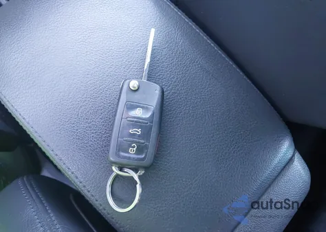 2013 Volkswagen Gti from USA, damaged, VIN WVWHD7AJ2DW136060